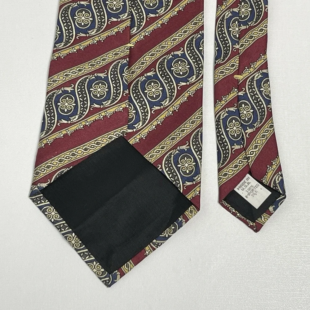 Oscar de la Renta Couture Collection Designer Silk Tie Red Geometric Necktie USA